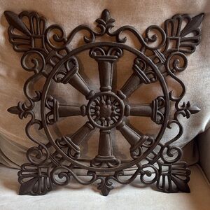 Cast Iron Art Deco Medallion Wall Decor 14” X 14” Wall Art
